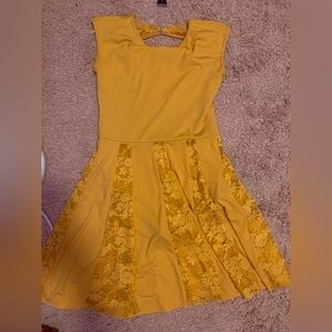 beautiful yellow Weissman dance costume